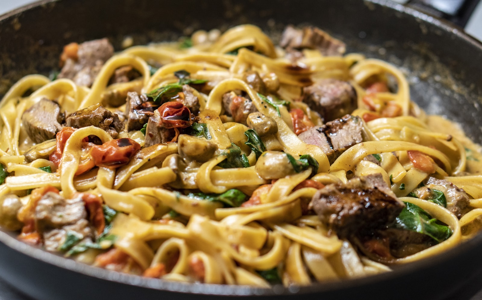 Orecchiette aux cime di rapa, plat de pâtes des Pouilles servi à Liverpool House Montréal
