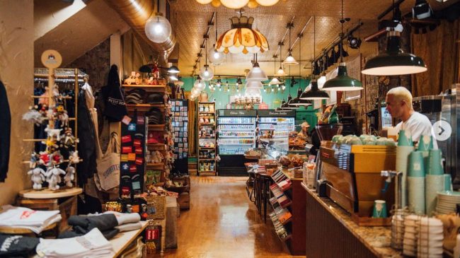 Le Petit Dep : L’Âme Gourmande et Créative de Montréal