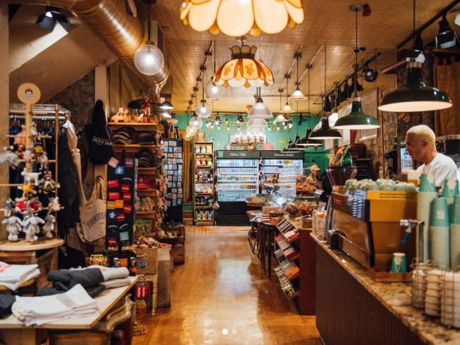 Le Petit Dep : L’Âme Gourmande et Créative de Montréal