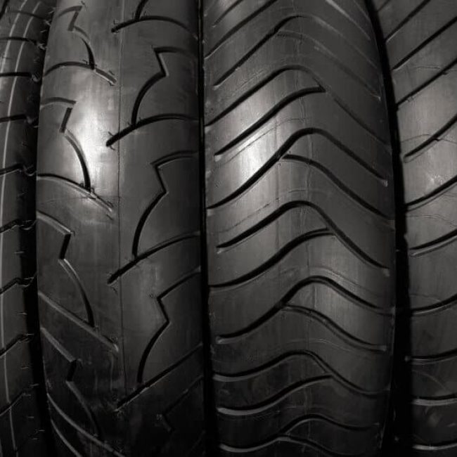 Tout savoir sur les pneus de moto